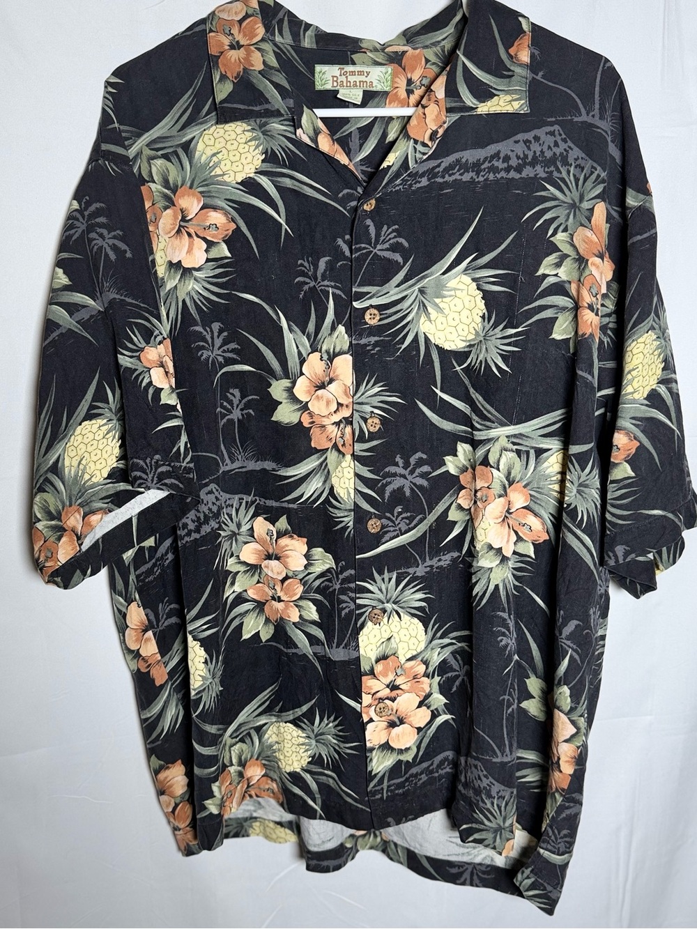 Tommy Bahama Black Floral & Pineapple Camp Shirt 100% Silk